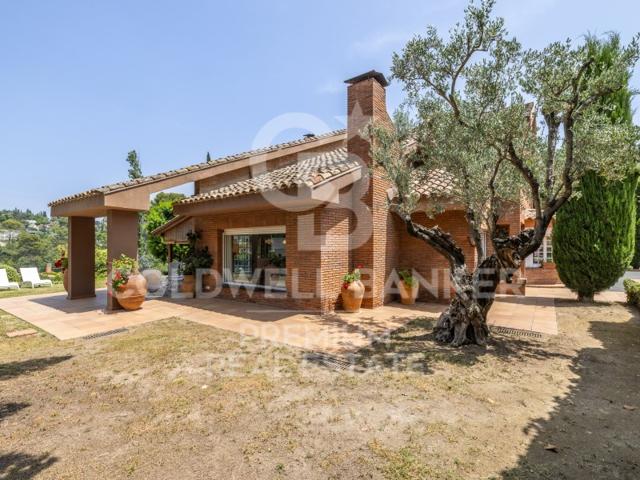 Casa En venta en Cerdanyola Del Vallès photo 0
