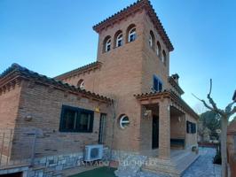 Extraordinaria casa unifamiliar con torre en Flix photo 0