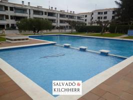 Bonito apartamento con jardín y piscina comunitaria a pocos minutos de la Playa de Torredembarra photo 0