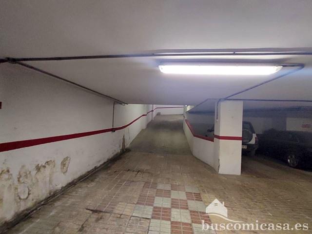 Plazas de parking, Paseo Virgen de Linarejos, Linares. photo 0