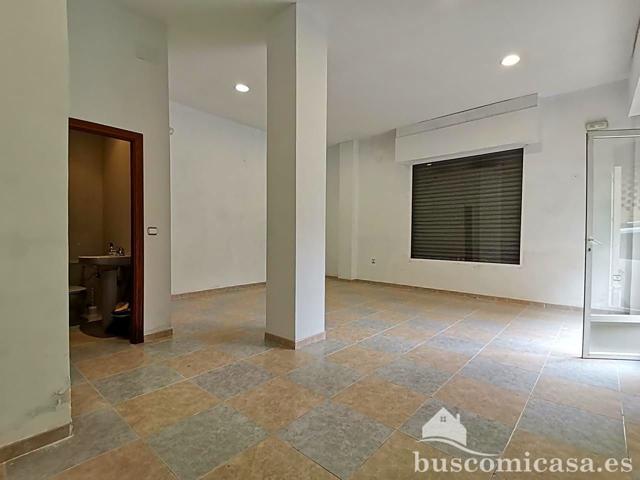 Local comercial céntrico en perfecto estado photo 0