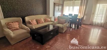 UNA HABITACIÓN LIBRE PARA ESTUDIANTES CON WIFI photo 0