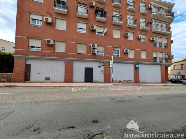 Local con entrada en Julio Burell. photo 0