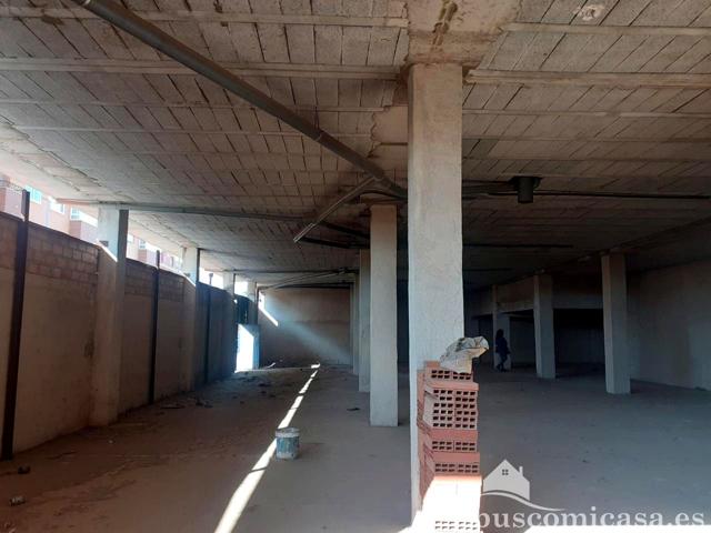 Local en alquiler en Linares de 450 m2 photo 0