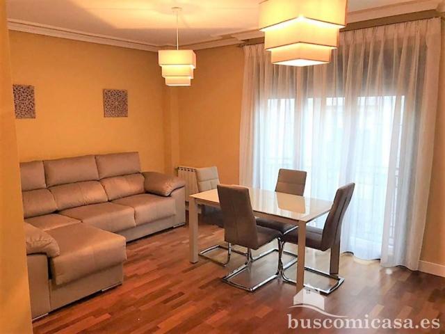 Piso en alquiler en Linares de 90 m2 photo 0