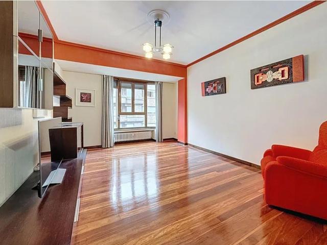 BONITA VIVIENDA EN EL CENTRO DE VITORIA. C- OLAGUIBEL.  PARA ENTRAR A VIVIR photo 0