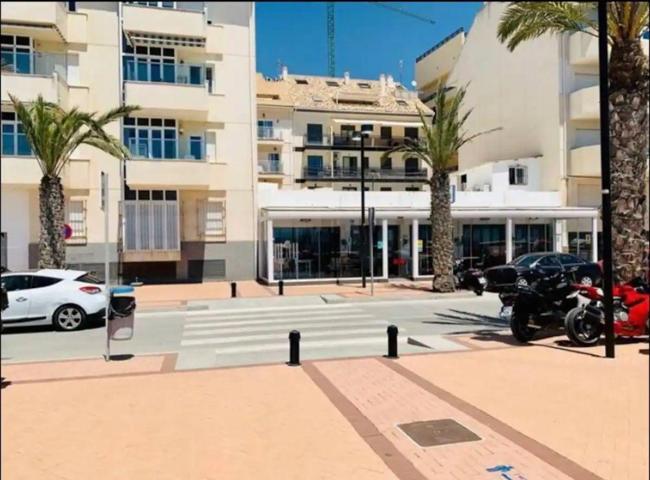 OPORTUNIDAD DE INVERSIÓN!! Piso de 2 dorm. en Paseo Marítimo Fuengirola, a pasos del MAR!!! photo 0