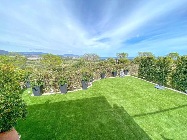 Chalet adosado en venta en Finca Cortesin! photo 0