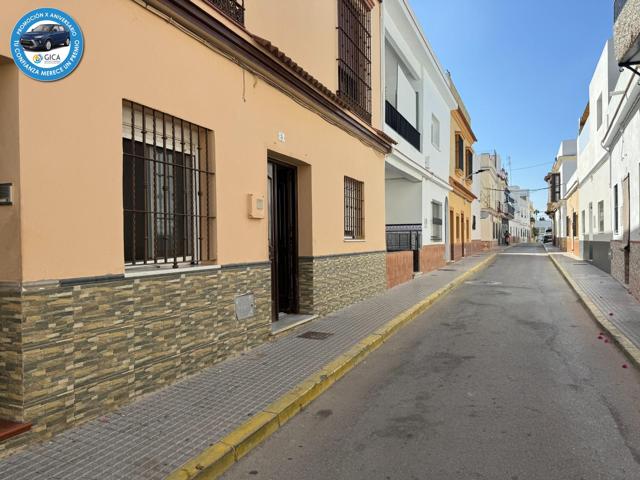 VIVIENDA EN CHIPIONA EN PLANTA BAJA CON TERRAZA photo 0