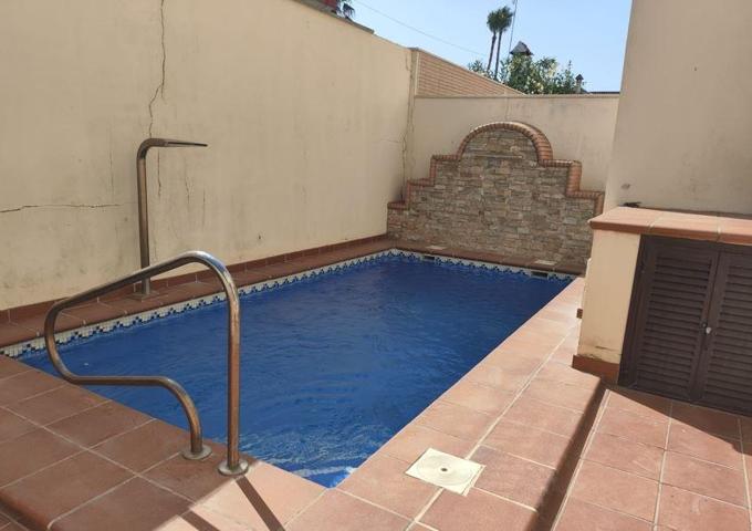 GRAN UNIFAMILIAR CON PISCINA PRIVADA!!! photo 0