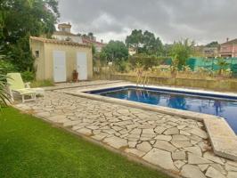 CHALET JUNTO LA ZONA CENTRO CON PISCINA photo 0