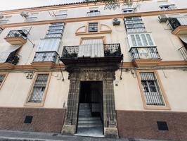 GRAN VIVIENDA EN EL CENTRO, CON GARAJE DOBLE y TRASTERO!!! photo 0