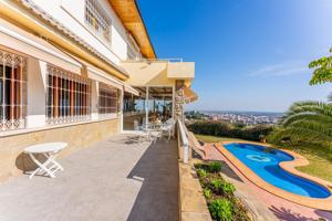 Casa En venta en Montemar, Castelldefels photo 0