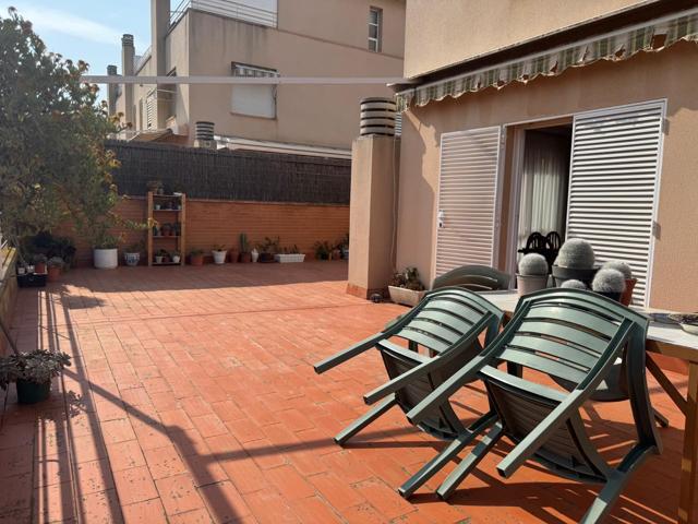 Planta Baja En venta en Els Canyars, Castelldefels photo 0