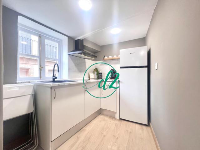 SE VENDE ACOGEDOR ESTÚDIO IDEAL MERCADO DE INVERSIÓN EN EL CASCO HISTÓRICO. REF 1356 photo 0