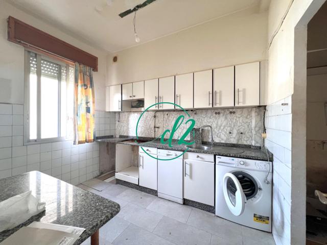 SE VENDE: ACOGEDOR PISO A REFORMAR EN UN PRIMER PISO SIN ASCENSOR. REF 1360 photo 0