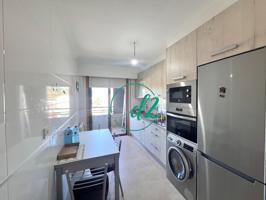SE VENDE LUMINOSO PISO SEMINUEVO CON PLAZA DE GARAJE EN LOS PINOS, REF1384 photo 0