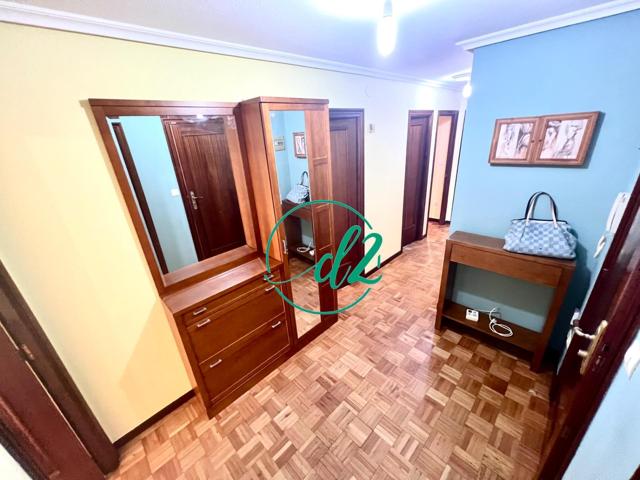 SE VENDE ACOGEDOR PISO CON PLAZA DE GARAJE Y TRASTERO EN A PONTE. REF 1404 photo 0
