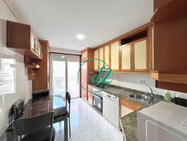 SE ALQUILA ACOGEDOR PISO SEMIAMUEBLADO,CON DOS SOLEADOS BALCONES EN O COUTO. REF 1413 photo 0