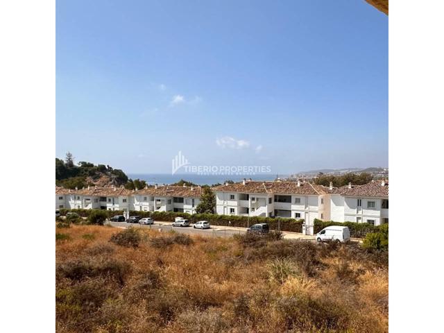 Excelente Oportunidad en Majestic Hills, Casares: Parcela Orientada al Suroeste con Vistas Panorámicas photo 0