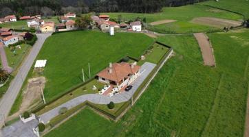 CHALET CON ALMA: PRIVACIDAD, ESTILO Y ENCANTO photo 0