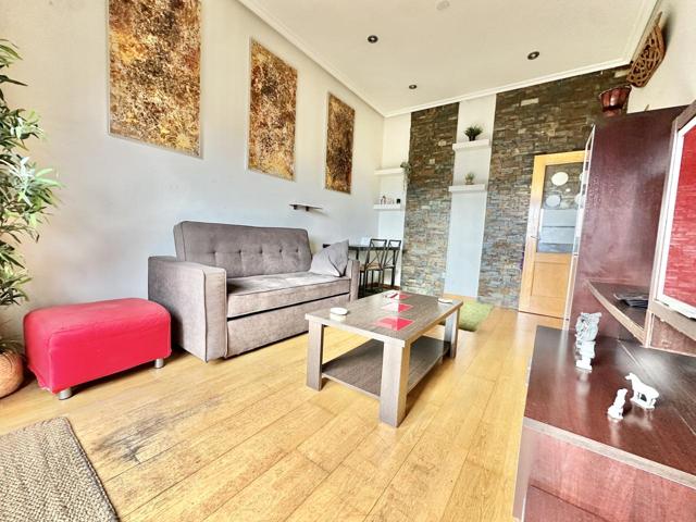 Luminoso piso con terraza y garaje cerrado, listo para entrar a vivir photo 0