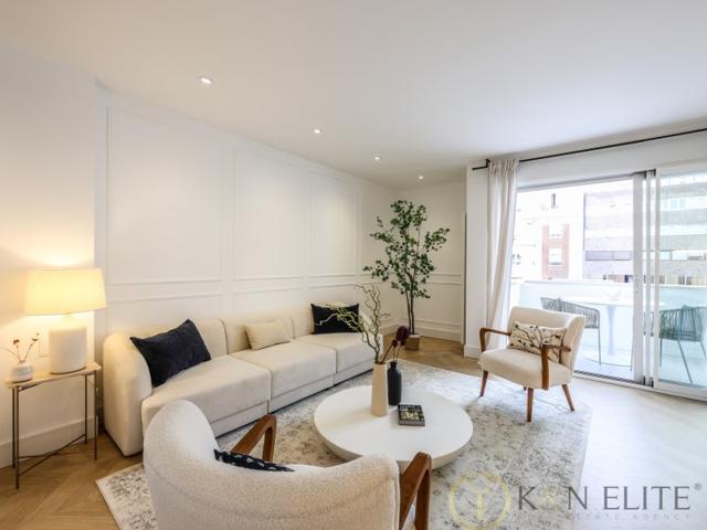 Piso En venta en Castellana, Madrid photo 0