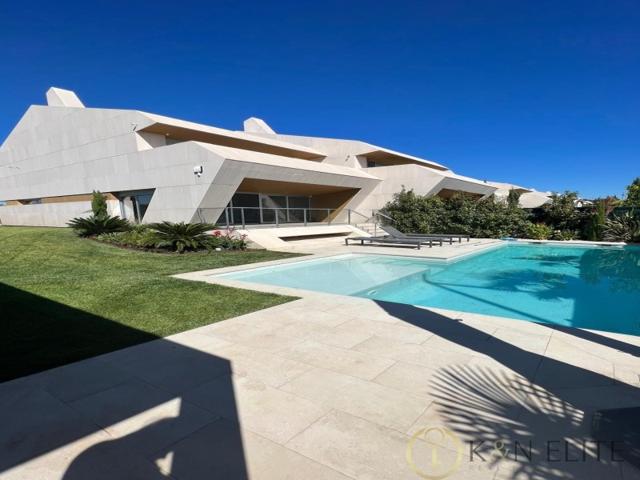 Piso En venta en Boadilla Del Monte photo 0