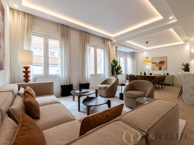 Piso En venta en Almagro, Madrid photo 0