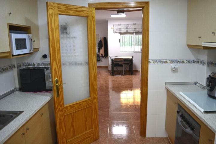 Venta de apartment en Arenales del sol, de 70m2 con 2 dormitorios y 1 baño con plaza de garaje photo 0