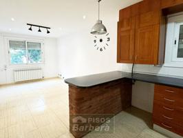 Piso en venta en Barberà del Vallès photo 0