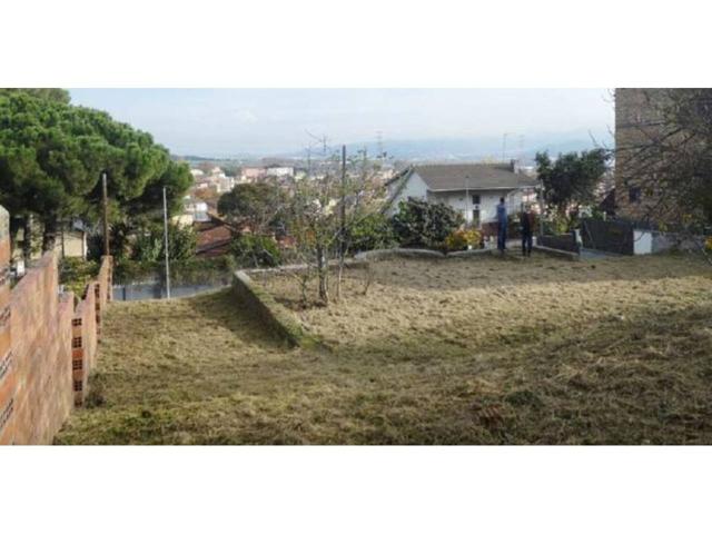 Terreno en venta en Santa Perpètua de Mogoda photo 0