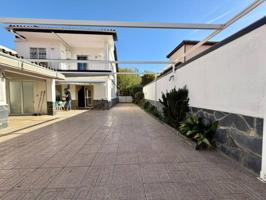 Casa en venta en Barberà del Vallès photo 0