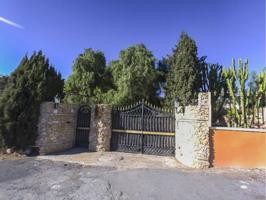 ¡Venta de impresionante villa en Elx - Elche! photo 0