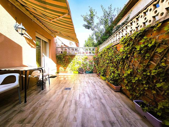 Chalet adosado, diseñado para combinar amplitud, comodidad y bienestar en cada rincón. photo 0