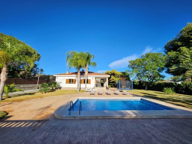 OPORTUNIDAD GRAN CHALET CON PISCINA Y PRECIOSO JARDIN photo 0