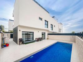 Unifamiliar En venta en Benijófar, Benijofar photo 0
