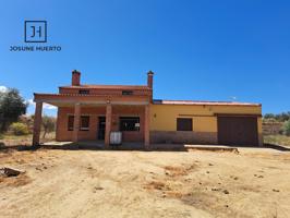 ¡Gran Oportunidad de Compra! Chalet Semi Terminado en Esparragosa de la Serena! photo 0