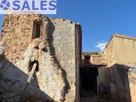 🏚️ OPORTUNIDAD EN VENTA – CASA PARA REFORMAR EN PLENO CENTRO DE VILLAMARCHANTE 🏡 photo 0