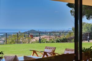 Impresionante villa con piscina y vistas al mar en Sant Andreu de Llavaneres: photo 0