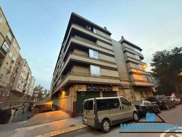 Local en venta en Zaragoza de 237 m2 photo 0