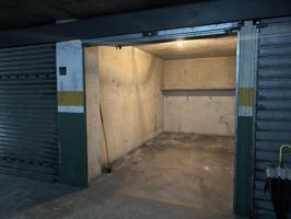 Plaza De Parking en venta en Salt de 10 m2 photo 0