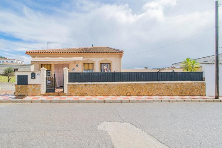 Casa  en Planta Baja con Amplio Patio y Estacionamiento. photo 0