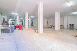 LOCAL DE 905 METROS, en calle Curro Cuchares photo 0