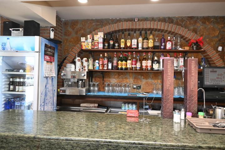 TRASPASO de Bar de tapas en La Chana. Zona Las Torres. Granada photo 0