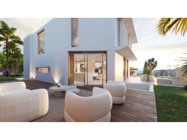 SE VENDE Exclusiva Villa de Lujo con Vistas al Mar, Amplios Espacios y Piscina Climatizada. ¡Tu Retiro de Ensueño te Es photo 0