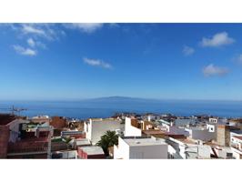 Se vende un terreno urbano de 573 m2 en Guía de Isora, con vistas despejadas al majestuoso Teide, la serena Gomera y el photo 0