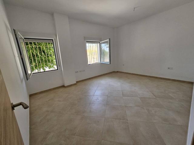Vivienda a estrenar de 100m al lado de la Plaza de Toros photo 0