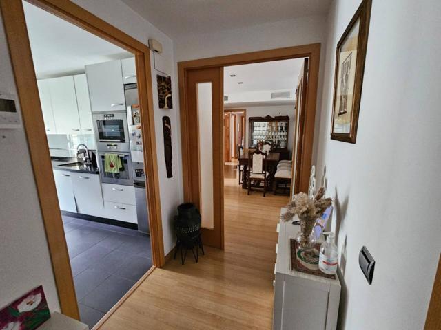 Vivienda con garaje y trastero en edificio Calle Prim photo 0