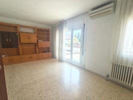 Piso En venta en Salt photo 0